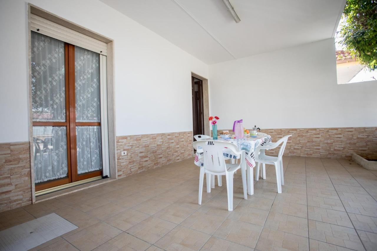 Ferienwohnung Villino Carolin Torre Lapillo Exterior foto